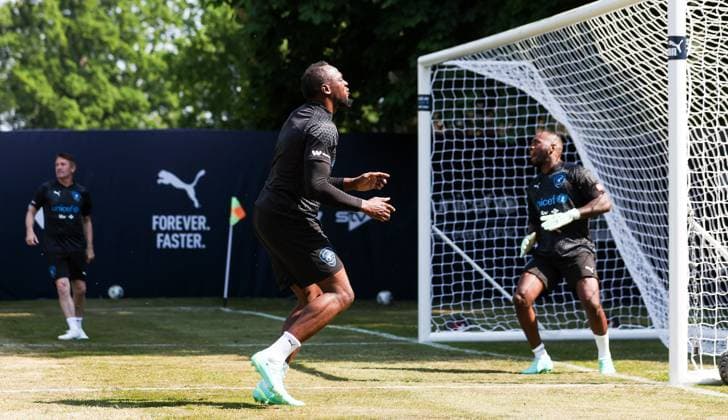 Mandatory Credit: Photo by Andrew Fosker Shutterstock (13949265av) Former Athlete Usain Bolt Captain of World XI thumping header hits the bar and he shows his disappointment Soccer Aid for Unicef 2023, Training, Football, Champneys Tring, Tring, UK - 09 Jun 2023 EDITORIAL USE ONLY No use with unauthorised audio, video, data, fixture lists, club league logos or live services. Online in-match use limited to 120 images, no video emulation. No use in betting, games or single club league player publications. Soccer Aid for Unicef 2023, Training, Football, Champneys Tring, Tring, UK - 09 Jun 2023 EDITORIAL USE ONLY No use with unauthorised audio, video, data, fixture lists, club league logos or live services. Online in-match use limited to 120 images, no video emulation. No use in betting, games or single club league player publications. Copyright: xAndrewxFosker Shutterstockx 13949265av