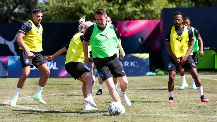 Mandatory Credit: Photo by Andrew Fosker Shutterstock (13949265bp) World XI Coach Former Footballer Robbie Keane Soccer Aid for Unicef 2023, Training, Football, Champneys Tring, Tring, UK - 09 Jun 2023 EDITORIAL USE ONLY No use with unauthorised audio, video, data, fixture lists, club league logos or live services. Online in-match use limited to 120 images, no video emulation. No use in betting, games or single club league player publications. Soccer Aid for Unicef 2023, Training, Football, Champneys Tring, Tring, UK - 09 Jun 2023 EDITORIAL USE ONLY No use with unauthorised audio, video, data, fixture lists, club league logos or live services. Online in-match use limited to 120 images, no video emulation. No use in betting, games or single club league player publications. Copyright: xAndrewxFosker Shutterstockx 13949265bp