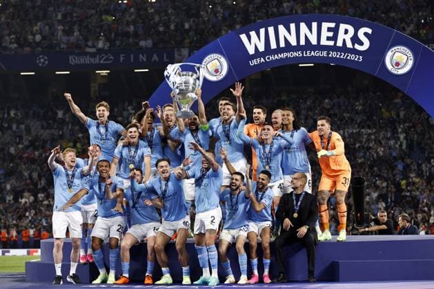 ISTANBUL - .Kyle Walker of Manchester City FC, Ruben Dias of Manchester City FC, Kalvin Phillips of Manchester City FC, John Stones of Manchester City FC, Nathan Ake of Manchester City FC, Ilkay Gundogan of Manchester City FC, Erling Haaland of Manchester City FC, Jack Grealish of Manchester City FC, Aymeric Laporte of Manchester City FC, Rodri of Manchester City FC, Kevin De Bruyne of Manchester City FC, Manchester City FC goalkeeper Stefan Ortega, Julian Alvarez of Manchester City FC, Bernardo Silva of Manchester City FC , Sergio Gomez of Manchester City FC, Manuel Akanji of Manchester City FC, Riyad Mahrez of Manchester City FC, Manchester City FC goalkeeper Ederson , Maximo Perrone of Manchester City FC, Manchester City FC goalkeeper Scott Carson, Phil Foden of Manchester City FC, Cole Palmer of Manchester City FC, Rico Lewis of Manchester City FC, Manchester City FC, coach Pep Guardiola with UEFA Champions League trophy, Coupe des clubs Champions Europeans after the UEFA Champions League final between Manchester City FC and FC Inter Milan at Ataturk Olympic Stadium on June 10, 2023 in Istanbul, Turkey. AP Dutch Height MAURICE OF STONE UEFA Champions League final 2022 2023 xVIxANPxSportx xMauricexvanxSteenxIVx 471330540 originalFilename: 471330540.jpg