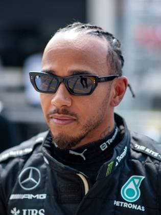 Lewis Hamilton (UK, Mercedes AMG Petronas F1 Team, 44) in der Box, CAN, Formel 1 Weltmeisterschaft, Grand Prix von Kanada, Circuit de Gilles Villeneuve Montreal, Freies Training, 16.06.2023 CAN, Formel 1 Weltmeisterschaft, Grand Prix von Kanada, Circuit de Gilles Villeneuve Montreal, Freies Training, 16.06.2023 Montreal Copyright: xEibner Memmlerx EP_MMR