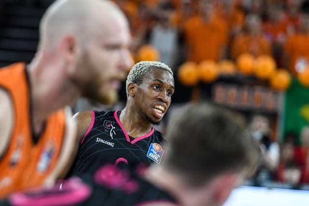 GER, BBL, Playoffs, ratiopharm Ulm vs Telekom Baskets Bonn 16.06.2023, ratiopharm arena, Neu-Ulm, GER, BBL, Playoffs, ratiopharm Ulm vs Telekom Baskets Bonn, im Bild TJ Shorts II (Bonn, 0)