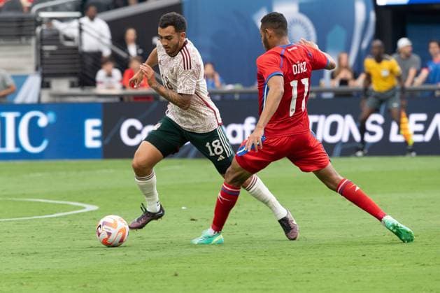 RECORD DATE NOT STATED CONCACAF NATIONS LEAGUE 2022-2023 Panama vs Mexico Third Place (L-R), Luis Chavez of Mexico and Ismael Diaz of Panama during the game Panama vs Mexico (Mexican national team, Nationalteam , corresponding to Third Place of Final Four of the CONCACAF Nations League 2022-2023, at Allegiant Stadium, on June 18, 2023. <br><br> (I-D), Luis Chavez de Mexico e Ismael Diaz de Panama durante el partido Panama vs Mexico (Seleccion Mexicana), correspondiente por el Tercer Lugar de la Final Four de la Liga de Naciones CONCACAF 2022-2023, en el Allegiant Stadium, el 18 de junio de 2023. LAS VEGAS NEVADA ESTADOS UNIDOS Copyright: xDavidxLeahx 20230618173057_CNL_23_3RD_PAN_MEX_CHAVEZ191