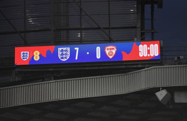 Sport Bilder des Tages Mandatory Credit: Photo by Anna Gowthorpe Shutterstock (13975202ai) The full time score board England v North Macedonia, UEFA European Championship, EM, Europameisterschaft 2024 Qualifying, Group C, Football, Old Trafford, Manchester, UK - 19 June 2023 EDITORIAL USE ONLY No use with unauthorised audio, video, data, fixture lists, club league logos or live services. Online in-match use limited to 120 images, no video emulation. No use in betting, games or single club league player publications. England v North Macedonia, UEFA European Championship 2024 Qualifying, Group C, Football, Old Trafford, Manchester, UK - 19 June 2023 EDITORIAL USE ONLY No use with unauthorised audio, video, data, fixture lists, club league logos or live services. Online in-match use limited to 120 images, no video emulation. No use in betting, games or single club league player publications. Copyright: xAnnaxGowthorpe Shutterstockx 13975202ai
