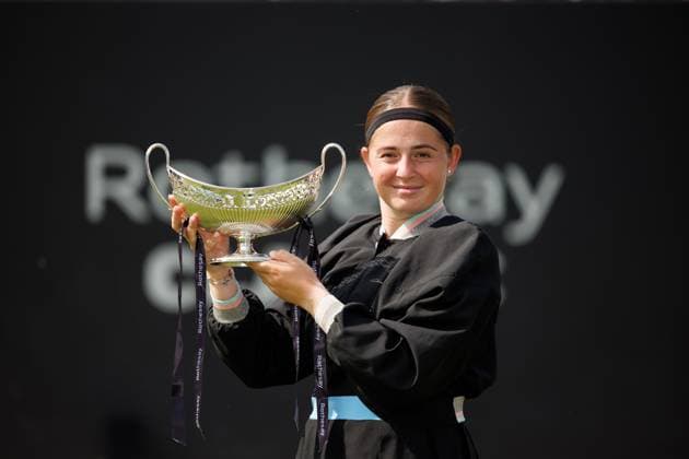 Mandatory Credit: Photo by Ryan Browne Shutterstock (13977110q) Jelena Ostapenko of Latvia poses with the Rothesay Classic Trophy. Rothesay Classic, Day Seven, Tennis, Edgbaston Priory Club, Birmingham, UK - 25 Jun 2023 Rothesay Classic, Day Seven, Tennis, Edgbaston Priory Club, Birmingham, UK - 25 Jun 2023 Copyright: xRyanxBrowne Shutterstockx 13977110q