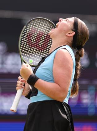 Mandatory Credit: Photo by Ryan Browne Shutterstock (13977110ai) Jelena Ostapenko of Latvia celebrates winning the Rothesay Classic Trophy. Rothesay Classic, Day Seven, Tennis, Edgbaston Priory Club, Birmingham, UK - 25 Jun 2023 Rothesay Classic, Day Seven, Tennis, Edgbaston Priory Club, Birmingham, UK - 25 Jun 2023 Copyright: xRyanxBrowne Shutterstockx 13977110ai