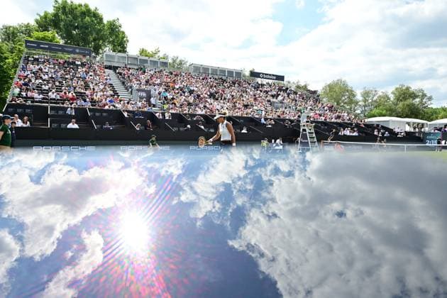 28.06.2023, xbrx, Tennis Bad Homburg Open WTA, Tennis Damen 250, emspor, v.l. Sherif, Mayar (EGY),fokussiert, konzentriert, Stadionansicht, Innenraum, Rasen Bad Homburg