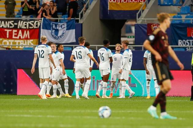 UEFA U21, U 21 EM, Deutschland - England, 3. Gruppenspiel, 28.06.2023, Batumi Die englische Mannschaft bejubelt das zweite Tor durch Harvey ELLIOTT ( 19, England), UEFA U21-Fussball-Europameisterschaft in Rumaenien und Georgien, Deutschland - England, 3. Gruppenspiel, 28.06.2023, Batumi Copyright: xBEAUTIFULxSPORTS Meuselx