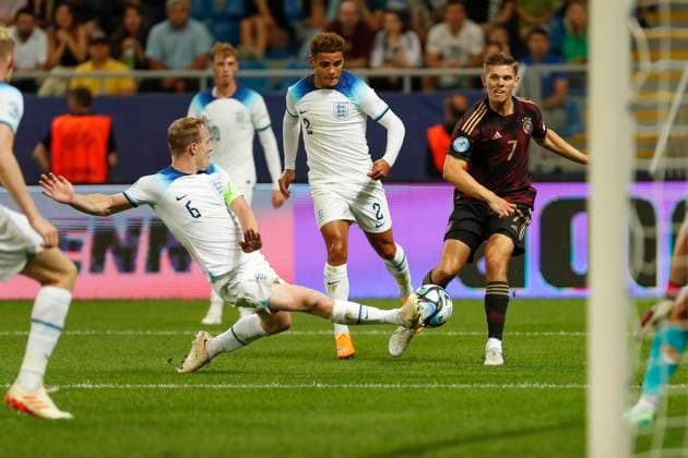 UEFA U21, U 21 EM, Deutschland - England, 3. Gruppenspiel, 28.06.2023, Batumi Finn-Ole BECKER ( 7, Deutschland, TSG 1899 Hoffenheim), Oliver SKIPP ( 6, England), UEFA U21-Fussball-Europameisterschaft in Rumaenien und Georgien, Deutschland - England, 3. Gruppenspiel, 28.06.2023, Batumi Copyright: xBEAUTIFULxSPORTS Meuselx