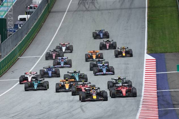Start race 01 VERSTAPPEN Max (nld), Red Bull Racing RB19, action 16 LECLERC Charles (mco), Scuderia Ferrari SF-23, action during the 2023 Formula 1 Rolex Grosser Preis von Osterreich, 2023 Austrian Grand Prix, 9th round of the 2023 Formula One World Championship, WM, Weltmeisterschaft from June 30 to July 2, 2023 on the Red Bull Ring, in Spielberg, Austria Copyright: xFlorentxGooden DPPI IPAxSportx x xIPAxSportx 0 IPA_IPA39002555