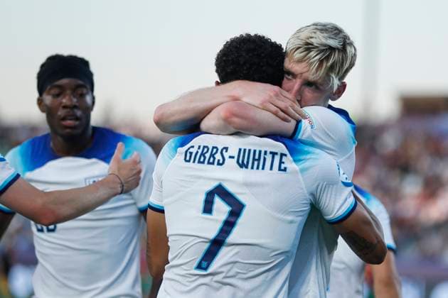 Sport Bilder des Tages Sport Bilder des Tages UEFA U21, U 21 EM, England - Portugal, Viertelfinale, 02.07.2023, Kutaissi Die Engländer jubeln nach dem Tor von Anthony GORDON ( 11, England), UEFA U21-Fussball-Europameisterschaft in Rumaenien und Georgien, England - Portugal, Viertelfinale, 02.07.2023, Ramas-Schengelia-Stadion, Kutaissi Copyright: xBEAUTIFULxSPORTS Meuselx