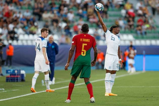UEFA U21, U 21 EM, England - Portugal, Viertelfinale, 02.07.2023, Kutaissi James GARNER ( 14, England), Nuno TAVARES ( 5, Portugal), Noni MADUEKE ( 23, England), UEFA U21-Fussball-Europameisterschaft in Rumaenien und Georgien, England - Portugal, Viertelfinale, 02.07.2023, Ramas-Schengelia-Stadion, Kutaissi Copyright: xBEAUTIFULxSPORTS Meuselx
