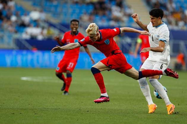 UEFA U21, U 21 EM, England - Israel, Halbfinale, 05.07.2023, Batumi Anthony GORDON ( 11, England), Omri GANDELMAN ( 6, Israel), UEFA U21-Fussball-Europameisterschaft in Rumaenien und Georgien, England - Israel, Halbfinale, 05.07.2023, Adjarabet Arena, Batumi Copyright: xBEAUTIFULxSPORTS Meuselx