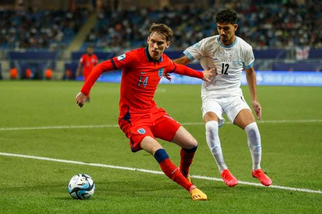 UEFA U21, U 21 EM, England - Israel, Halbfinale, 05.07.2023, Batumi James GARNER ( 14, England), Roy REVIVO ( 12, Israel), UEFA U21-Fussball-Europameisterschaft in Rumaenien und Georgien, England - Israel, Halbfinale, 05.07.2023, Adjarabet Arena, Batumi Copyright: xBEAUTIFULxSPORTS Meuselx