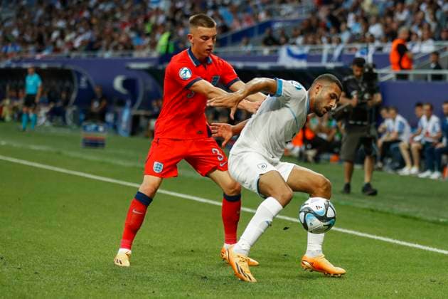 UEFA U21, U 21 EM, England - Israel, Halbfinale, 05.07.2023, Batumi Karm JABER ( 2, Israel), Luke THOMAS ( 3, England), UEFA U21-Fussball-Europameisterschaft in Rumaenien und Georgien, England - Israel, Halbfinale, 05.07.2023, Adjarabet Arena, Batumi Copyright: xBEAUTIFULxSPORTS Meuselx