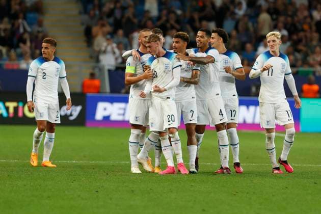 UEFA U21, U 21 EM, England - Spanien, Finale, 08.07.2023, Batumi Die Englaender bejubeln das erste Tor durch Cole PALMER ( 20, England), UEFA U21-Fussball-Europameisterschaft in Rumaenien und Georgien, England - Spanien, Finale, 08.07.2023, Adjarabet Arena, Batumi Copyright: xBEAUTIFULxSPORTS Meuselx