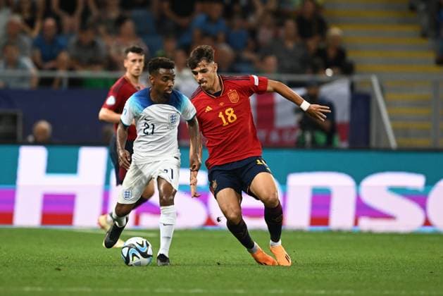 UEFA U21, U 21 final ENG-ESP Angel Gomes (England U21), Gabriel Veiga (Spain U21) , UEFA European Championship, EM, Europameisterschaft Under-21 England-Spain, final match, Georgia, Batumi, Batumi Arena Batumi Batumi Arena - Batumi, Georgia Georgia Copyright: xTamunaxKulumbegashvilix KUL_1622