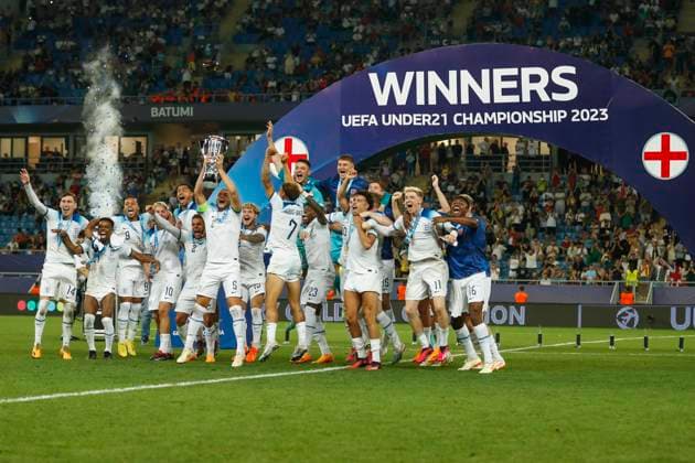 UEFA U21, U 21 EM, England - Spanien, Finale, 08.07.2023, Batumi Die englische U21-Nationalmannschaft feiert den Titel, UEFA U21-Fussball-Europameisterschaft in Rumaenien und Georgien, England - Spanien, Finale, 08.07.2023, Adjarabet Arena, Batumi Copyright: xBEAUTIFULxSPORTS Meuselx