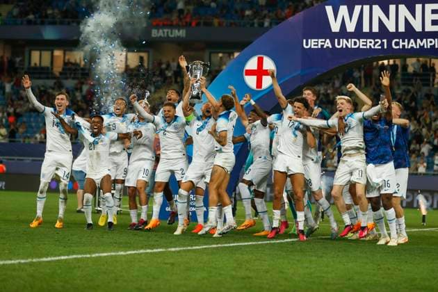 UEFA U21, U 21 EM, England - Spanien, Finale, 08.07.2023, Batumi Die englische U21-Nationalmannschaft feiert den Titel, UEFA U21-Fussball-Europameisterschaft in Rumaenien und Georgien, England - Spanien, Finale, 08.07.2023, Adjarabet Arena, Batumi Copyright: xBEAUTIFULxSPORTS Meuselx