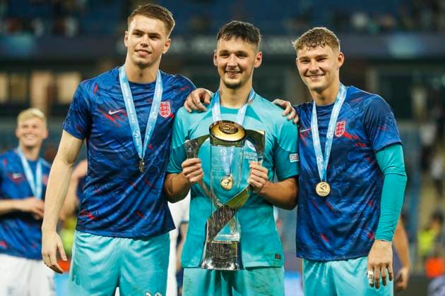 UEFA U21, U 21 EM, England - Spanien, Finale, 08.07.2023, Batumi Josh GRIFFITHS ( 13, England), James TRAFFORD ( 1, England), Carl RUSHWORTH ( 22, England), UEFA U21-Fussball-Europameisterschaft in Rumaenien und Georgien, England - Spanien, Finale, 08.07.2023, Adjarabet Arena, Batumi Copyright: xBEAUTIFULxSPORTS Meuselx