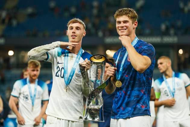 UEFA U21, U 21 EM, England - Spanien, Finale, 08.07.2023, Batumi Cole PALMER ( 20, England), Charlie CRESSWELL ( 15, England), UEFA U21-Fussball-Europameisterschaft in Rumaenien und Georgien, England - Spanien, Finale, 08.07.2023, Adjarabet Arena, Batumi Copyright: xBEAUTIFULxSPORTS Meuselx
