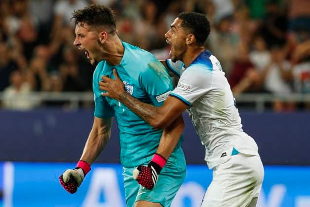 UEFA U21, U 21 EM, England - Spanien, Finale, 08.07.2023, Batumi Levi COLWILL ( 4, England) bejubelt mit James TRAFFORD ( 1, England) dessen Parade, UEFA U21-Fussball-Europameisterschaft in Rumaenien und Georgien, England - Spanien, Finale, 08.07.2023, Adjarabet Arena, Batumi Copyright: xBEAUTIFULxSPORTS Meuselx
