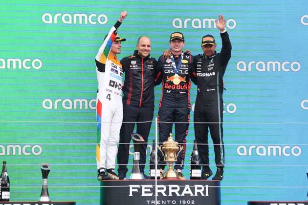 podium VERSTAPPEN Max (ned), Red Bull Racing RB19, NORRIS Lando (gbr), McLaren F1 Team MCL60, HAMILTON Lewis (gbr), Mercedes AMG F1 Team W14, portrait during the 2023 Formula 1 Aramco British Grand Prix, 10th round of the 2023 Formula One World Championship, WM, Weltmeisterschaft from July 7 to 9, 2023 on the Silverstone Circuit, in Silverstone, United Kingdom - F1 - BRITISH GRAND PRIX 2023 - RACE DPPI Panoramic 00123025_AV6_8957