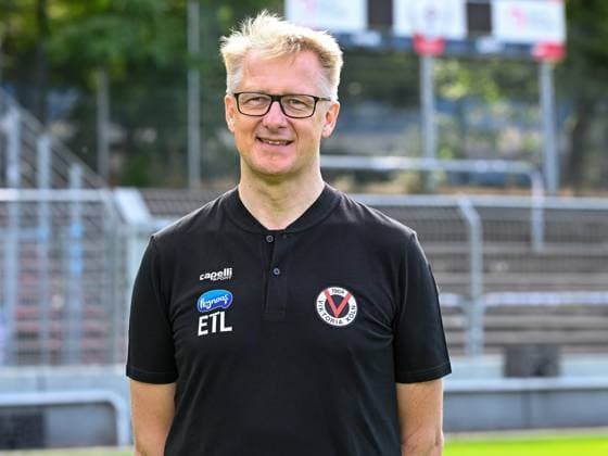 Professor Doktor Marc Horlitz (Viktoria Koeln, Mannschaftsarzt). Viktoria Koeln, Fussball, 3. Liga, Portraettermin 2023 24, 12.07.2023 DFB DFL Regulations prohibit any use of Photographs as image sequences and or quasi-video X, Viktoria Koeln, Fussball, 3. Liga, Portraetermin 2023 2024, 12.07.2023 Köln Copyright: xEibner-Pressefoto ThomasxHaeslerx EP_EER