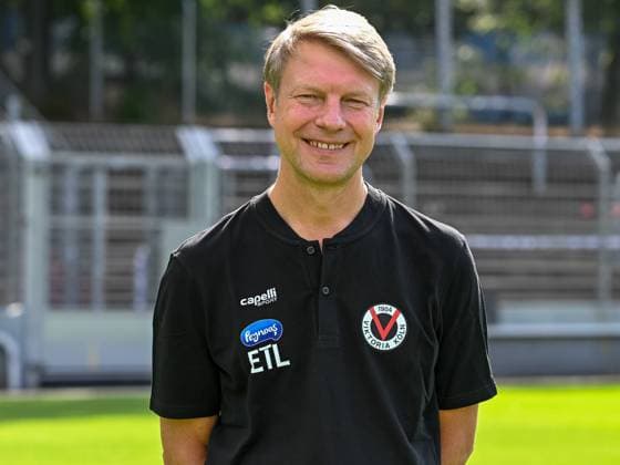 Doktor Eduard Gorr (Viktoria Koeln, Mannschaftsarzt). Viktoria Koeln, Fussball, 3. Liga, Portraettermin 2023 24, 12.07.2023 DFB DFL Regulations prohibit any use of Photographs as image sequences and or quasi-video X, Viktoria Koeln, Fussball, 3. Liga, Portraetermin 2023 2024, 12.07.2023 Köln Copyright: xEibner-Pressefoto ThomasxHaeslerx EP_EER