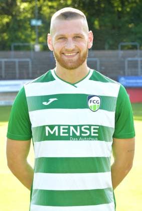20.07.2023, GER, Fussball, Regionalliga West, Saison 2023 2024, Ohlendorfstadion im Heidewald, Gütersloh FC Gütersloh Fototermin 2023 2024 Jannik Enning (FC Gütersloh), Aktion, Einzelbild, Hoch, Portrait