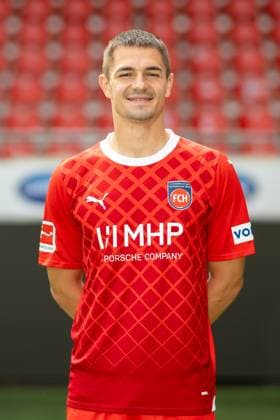 Nikola Dovedan (FC Heidenheim, 20), GER, FC Heidenheim 1846, Fussball, 1. Bundesliga, Portraettermin, Spielzeit 2023 2024, 23.07.2023, DFB DFL regulations prohibit any use of photographs as image sequences and or quasi-video., GER, FC Heidenheim 1846, Fussball, 1. Bundesliga, Portraettermin, Spielzeit 2023 2024, 23.07.2023 Heidenheim Copyright: xEibner-Pressefoto SaschaxWaltherx EP_EER