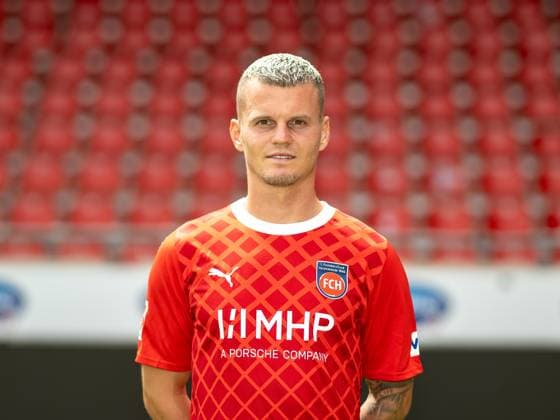Florian Pick (FC Heidenheim, 17), GER, FC Heidenheim 1846, Fussball, 1. Bundesliga, Portraettermin, Spielzeit 2023 2024, 23.07.2023, DFB DFL regulations prohibit any use of photographs as image sequences and or quasi-video., GER, FC Heidenheim 1846, Fussball, 1. Bundesliga, Portraettermin, Spielzeit 2023 2024, 23.07.2023 Heidenheim Copyright: xEibner-Pressefoto SaschaxWaltherx EP_EER