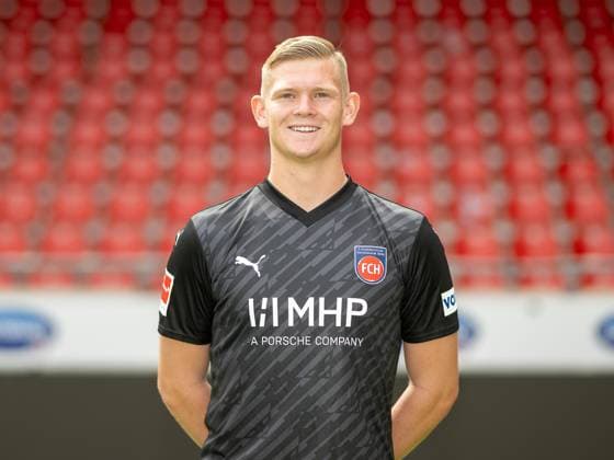 Paul Tschernuth (FC Heidenheim, 34), GER, FC Heidenheim 1846, Fussball, 1. Bundesliga, Portraettermin, Spielzeit 2023 2024, 23.07.2023, DFB DFL regulations prohibit any use of photographs as image sequences and or quasi-video., GER, FC Heidenheim 1846, Fussball, 1. Bundesliga, Portraettermin, Spielzeit 2023 2024, 23.07.2023 Heidenheim Copyright: xEibner-Pressefoto SaschaxWaltherx EP_EER