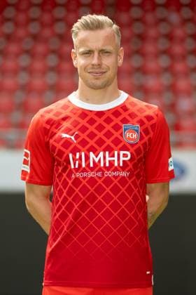 Lennard Maloney (FC Heidenheim, 33), GER, FC Heidenheim 1846, Fussball, 1. Bundesliga, Portraettermin, Spielzeit 2023 2024, 23.07.2023, DFB DFL regulations prohibit any use of photographs as image sequences and or quasi-video., GER, FC Heidenheim 1846, Fussball, 1. Bundesliga, Portraettermin, Spielzeit 2023 2024, 23.07.2023 Heidenheim Copyright: xEibner-Pressefoto SaschaxWaltherx EP_EER