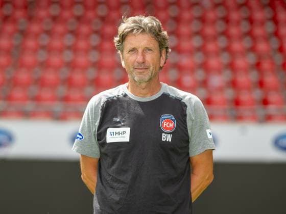 Bernd Wenig (FC Heidenheim, Torwarttainer), GER, FC Heidenheim 1846, Fussball, 1. Bundesliga, Portraettermin, Spielzeit 2023 2024, 23.07.2023, DFB DFL regulations prohibit any use of photographs as image sequences and or quasi-video., GER, FC Heidenheim 1846, Fussball, 1. Bundesliga, Portraettermin, Spielzeit 2023 2024, 23.07.2023 Heidenheim Copyright: xEibner-Pressefoto SaschaxWaltherx EP_EER