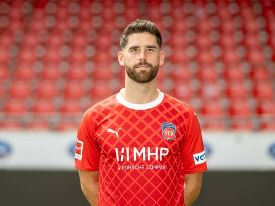 Stefan Schimmer (FC Heidenheim, 09), GER, FC Heidenheim 1846, Fussball, 1. Bundesliga, Portraettermin, Spielzeit 2023 2024, 23.07.2023, DFB DFL regulations prohibit any use of photographs as image sequences and or quasi-video., GER, FC Heidenheim 1846, Fussball, 1. Bundesliga, Portraettermin, Spielzeit 2023 2024, 23.07.2023 Heidenheim Copyright: xEibner-Pressefoto SaschaxWaltherx EP_EER