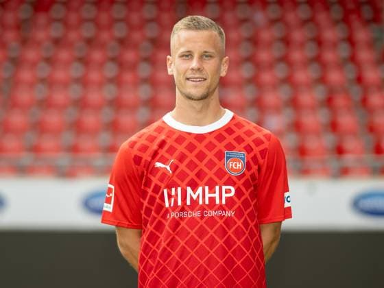 Adrian Beck (FC Heidenheim, 21), GER, FC Heidenheim 1846, Fussball, 1. Bundesliga, Portraettermin, Spielzeit 2023 2024, 23.07.2023, DFB DFL regulations prohibit any use of photographs as image sequences and or quasi-video., GER, FC Heidenheim 1846, Fussball, 1. Bundesliga, Portraettermin, Spielzeit 2023 2024, 23.07.2023 Heidenheim Copyright: xEibner-Pressefoto SaschaxWaltherx EP_EER