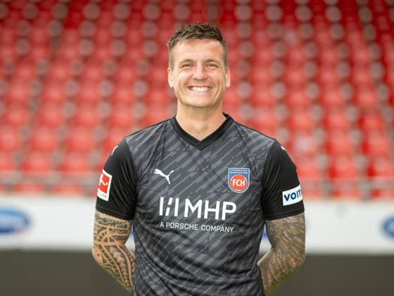 Kevin Mueller (FC Heidenheim, 01), GER, FC Heidenheim 1846, Fussball, 1. Bundesliga, Portraettermin, Spielzeit 2023 2024, 23.07.2023, DFB DFL regulations prohibit any use of photographs as image sequences and or quasi-video., GER, FC Heidenheim 1846, Fussball, 1. Bundesliga, Portraettermin, Spielzeit 2023 2024, 23.07.2023 Heidenheim Copyright: xEibner-Pressefoto SaschaxWaltherx EP_EER
