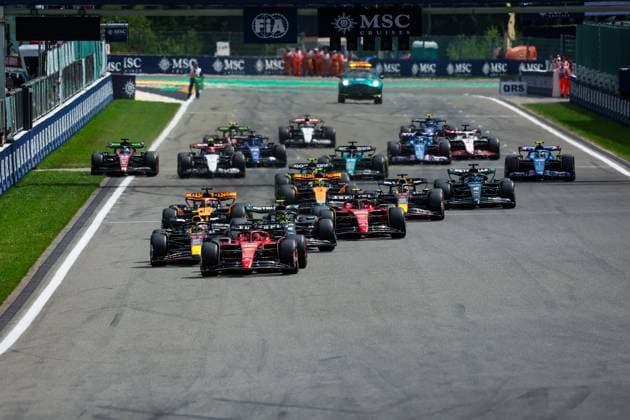 Start, 16 Charles Leclerc (MCO, Scuderia Ferrari), 11 Sergio Perez (MEX, Oracle Red Bull Racing), 44 Lewis Hamilton (GBR, Mercedes-AMG Petronas F1 Team), 55 Carlos Sainz (ESP, Scuderia Ferrari), F1 Grand Prix of Belgium at Circuit de Spa-Francorchamps on July 30, 2023 in Spa-Francorchamps, Belgium. (Photo by HOCH ZWEI) Spa-Francorchamps Belgium