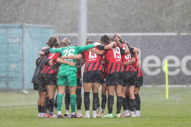die Spielerinnen von Eintracht Frankfurt, vor dem Spiel, GER, Eintracht Frankfurt vs. 1. FC Nuernberg, 1. Frauen Bundesliga, Testspiel, Spielzeit 2023 24, 06.08.2023, GER, Eintracht Frankfurt vs. 1. FC Nuernberg, 1. Frauen Bundesliga, Testspiel, Spielzeit 2023 24, Frankfurt Copyright: xEibner-Pressefoto UlrichxScherbaumx EP_USM