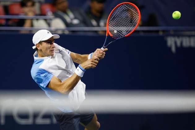 August 7, 2023, TORONTO, ON, CANADA: Matteo Arnaldi, of Italy, returns to Canada s Vasek Pospisil at the National Bank Open tennis tournament in Toronto, Monday, Aug. 7, 2023. Canada News - August 7, 2023 - ZUMAc35_ 20230807_zaf_c35_121 Copyright: xColexBurstonx