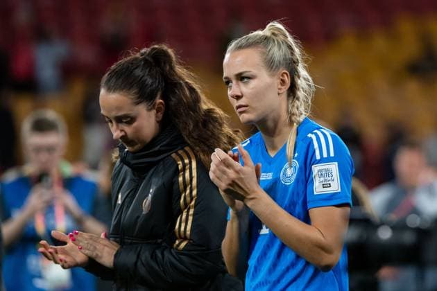 Merle Frohms (Deutschland, 01), Sara Daebritz (Deutschland, 13) ist enttauescht ueber das Unentschieden und ausscheiden nach der Gruppenphase, AUS, Suedkorea vs Deutschland, FIFA Frauen Fussball Weltmeisterschaft Australien 2023, 3. Spieltag, Gruppe H, 03.08.2023 AUS, Suedkorea vs Deutschland, FIFA Frauen Fussball Weltmeisterschaft Australien 2023, 3. Spieltag, Gruppe H, 03.08.2023 Brisbane Copyright: xEibner-Pressefoto Memmlerx EP_MMR