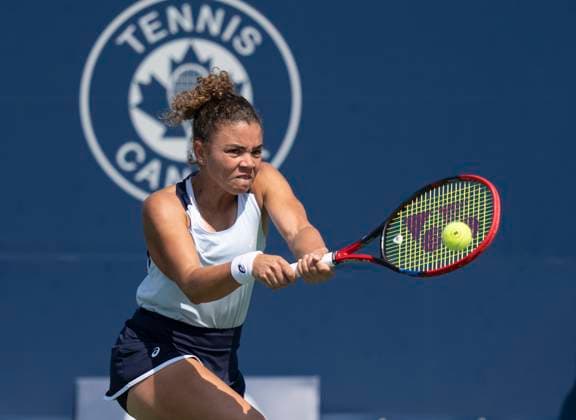 August 10, 2023, MONTREAL, PQ, Canada: Jasmine Paolini of Italy, hits a return to Jessica Pegula of the United States, during the National Bank Open tennis tournament in Montreal, Thursday, Aug. 10, 2023. Canada News - August 10, 2023 - ZUMAc35_ 20230810_zaf_c35_025 Copyright: xChristinnexMuschix