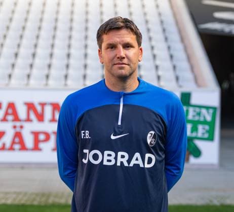 Florian Bruns (SC Freiburg, Co-Trainer); 1. Bundesliga, SC Freiburg, Portraettermin 2023 2024, 10.08.2023, (DFL REGULATIONS PROHIBIT ANY USE OF PHOTOGRAPHS AS IMAGE SEQUENCES AND OR QUASI-VIDEO) GER, Fussball, Herren, 1. Bundesliga, Spielzeit 2023 2024, SC Freiburg, Portraettermin 2023 2024, 10.08.2023, Freiburg im Breisgau Copyright: xEibner-Pressefoto SilasxSchuellex EP_EER