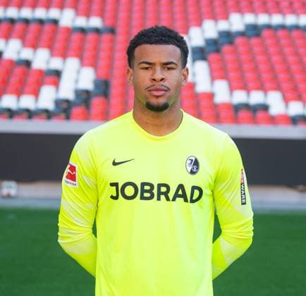 Noah Atubolu (SC Freiburg, 31); 1. Bundesliga, SC Freiburg, Portraettermin 2023 2024, 10.08.2023, (DFL REGULATIONS PROHIBIT ANY USE OF PHOTOGRAPHS AS IMAGE SEQUENCES AND OR QUASI-VIDEO) GER, Fussball, Herren, 1. Bundesliga, Spielzeit 2023 2024, SC Freiburg, Portraettermin 2023 2024, 10.08.2023, Freiburg im Breisgau Copyright: xEibner-Pressefoto SilasxSchuellex EP_EER