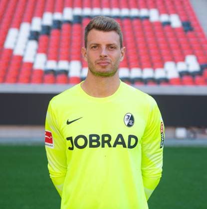 Benjamin Uphoff (SC Freiburg, 31); 1. Bundesliga, SC Freiburg, Portraettermin 2023 2024, 10.08.2023, (DFL REGULATIONS PROHIBIT ANY USE OF PHOTOGRAPHS AS IMAGE SEQUENCES AND OR QUASI-VIDEO) GER, Fussball, Herren, 1. Bundesliga, Spielzeit 2023 2024, SC Freiburg, Portraettermin 2023 2024, 10.08.2023, Freiburg im Breisgau Copyright: xEibner-Pressefoto SilasxSchuellex EP_EER