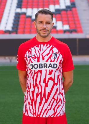 Christian Guenter (SC Freiburg, 30); 1. Bundesliga, SC Freiburg, Portraettermin 2023 2024, 10.08.2023, (DFL REGULATIONS PROHIBIT ANY USE OF PHOTOGRAPHS AS IMAGE SEQUENCES AND OR QUASI-VIDEO) GER, Fussball, Herren, 1. Bundesliga, Spielzeit 2023 2024, SC Freiburg, Portraettermin 2023 2024, 10.08.2023, Freiburg im Breisgau Copyright: xEibner-Pressefoto SilasxSchuellex EP_EER