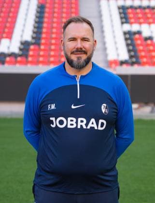 Florian Mack (SC Freiburg, Physiotherapeut); 1. Bundesliga, SC Freiburg, Portraettermin 2023 2024, 10.08.2023, (DFL REGULATIONS PROHIBIT ANY USE OF PHOTOGRAPHS AS IMAGE SEQUENCES AND OR QUASI-VIDEO) GER, Fussball, Herren, 1. Bundesliga, Spielzeit 2023 2024, SC Freiburg, Portraettermin 2023 2024, 10.08.2023, Freiburg im Breisgau Copyright: xEibner-Pressefoto SilasxSchuellex EP_EER