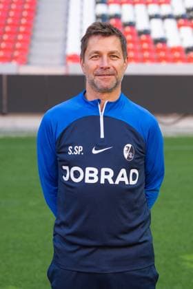 Stefan Spohn (SC Freiburg, Busfahrer); 1. Bundesliga, SC Freiburg, Portraettermin 2023 2024, 10.08.2023, (DFL REGULATIONS PROHIBIT ANY USE OF PHOTOGRAPHS AS IMAGE SEQUENCES AND OR QUASI-VIDEO) GER, Fussball, Herren, 1. Bundesliga, Spielzeit 2023 2024, SC Freiburg, Portraettermin 2023 2024, 10.08.2023, Freiburg im Breisgau Copyright: xEibner-Pressefoto SilasxSchuellex EP_EER
