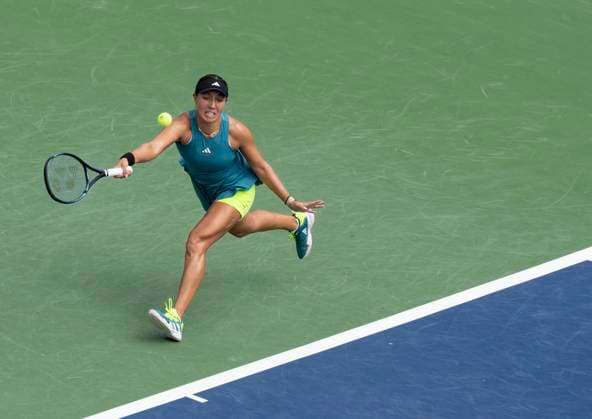 August 12, 2023, MONTREAL, PQ, Canada: Jessica Pegula of the United States, hits a return to Iga Swiatek of Poland, during semifinal action at the National Bank Open tennis tournament in Montreal, Saturday, Aug. 12, 2023. Canada News - August 12, 2023 - ZUMAc35_ 20230812_zaf_c35_001 Copyright: xChristinnexMuschix