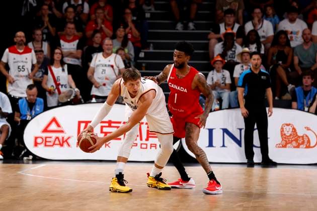 13.08.2023, Deutscher Basketball Bund, Supercup 2023, Hamburg, edel-optics.de Arena, Finale, Deutschland - Kanada, Moritz Wagner (GER, No13), Nickeil Alexander-Walker (CAN, No1) Hamburg edel-optics.de Arena Hamburg Germany